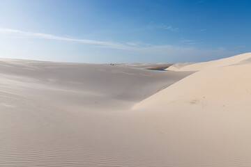 parque nacional dos lençóis maranhenses na época da seca com suas lagoas vazias