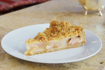 Pear tart with caramel and mascarpone cheese