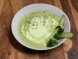 Zucchinicremesuppe