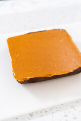 Caramel fudge