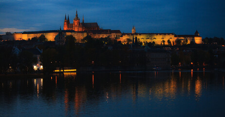 notturno sul castello di Praga