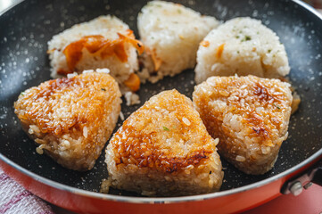 こんがり焼けたおにぎり