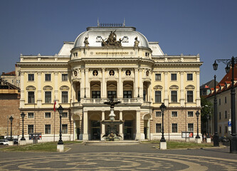 Fototapeta na wymiar Slovak national theatre in Bratislava. Slovakia