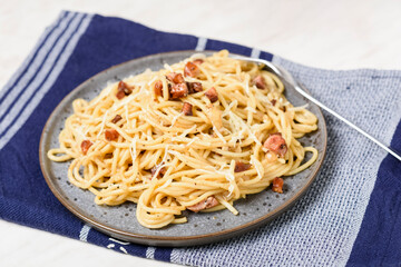 homemade spaghetti carbonara
