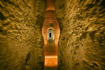 cisterna romana, monturque, Córdoba, pasadizo secreto, pasillo, estrecho, alcantarillas,...