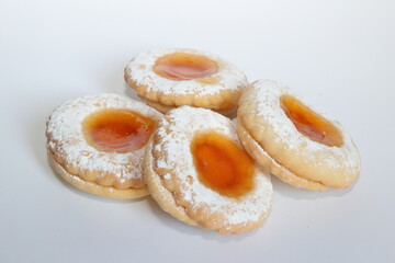 BISCOTTI CON MARMELLATA, BISCUITS WITH JAM	