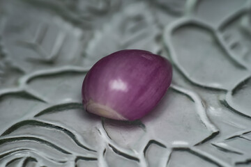 shallots, herbs
