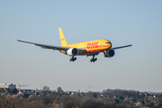 Belgique Brussels Airport aeroport avion DHL Boeing 767 marchandise fret cargo