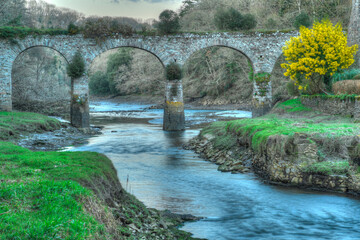Le vieil aqueduc du Guindy en Bretagne Côtes d'Armor - France