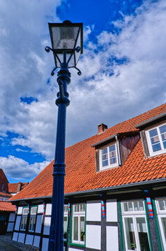 Blaue Laterne in der historischen Altstadt von Tecklenburg