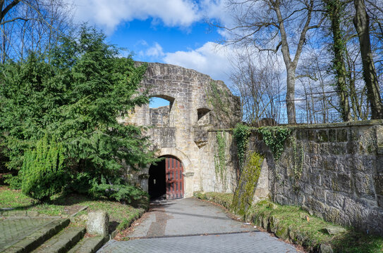 Mittelalterliches Tor einer historischen Burg in Tecklenburg