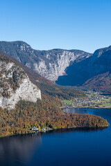 Fototapeta premium Lake and mountains in Hallstatt