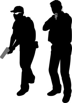 銃を構える男性