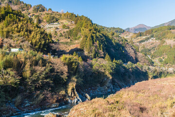 Fototapeta na wymiar 日本　徳島県三好市を流れる吉野川と大歩危