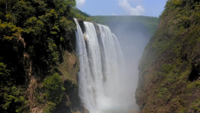 Cascada de Tamul