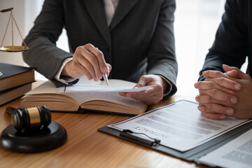 Lawyer, legal advisor, asian businesswoman explaining agreement details Business contracts to investors for validity in contract documents. financial investment legal processing concepts.