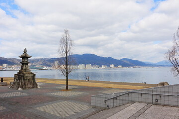 大津市　打出浜の冬の琵琶湖の景色