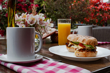 Desayuno al aire libre.