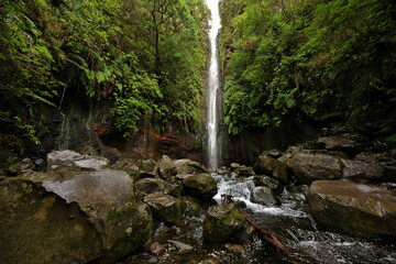 Der Wasserfall der 25 Quellen ist auf Madeira eine der beliebtesten Sehenswürdigkeiten,