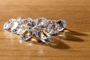 set of diamonds on the gemologist's table