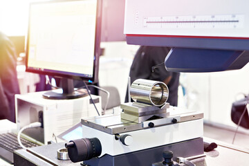 Compact system for measuring contour and surface roughness