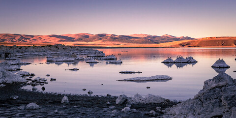 coucher de soleil sur le lac de Mono Lake