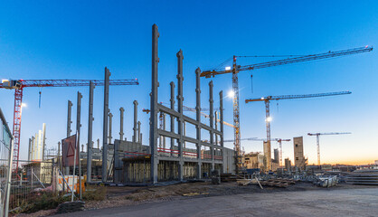 Fototapeta premium Großbaustelle am frühen Morgen