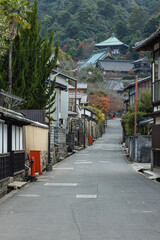 日本　広島県廿日市市の宮島にある大聖院と街並み