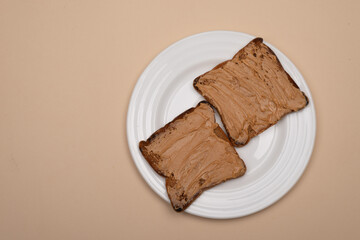 Bread with peanut butter 