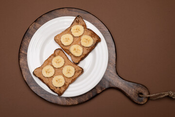 Bread with peanut butter