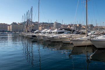 Vue sur Marseille et son port, Bouches-du-Rh&ocirc;ne, Provence-Alpes-C&ocirc;te d'Azur.