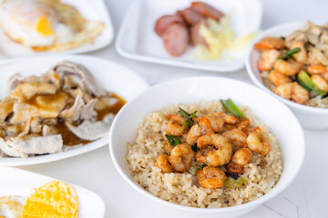 Fry rice with shrimp and pork