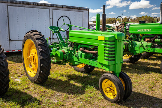 1941 John Deere Model B Tractor