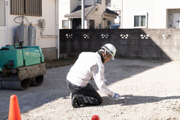ヘルメット作業員　調査