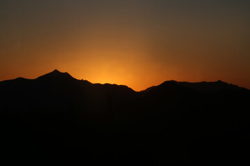 Obraz premium sunset in the mountains