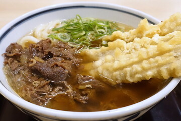 肉ごぼう天うどん