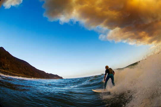 Surfing under the fire