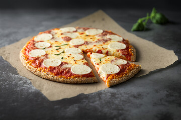 Delicious Low Carb Cauliflower Pizza Crust Recipe: A Healthy Alternative to Traditional Pizza Dough