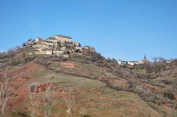 Vue sur le village de Panat - Commune de Clairvaux d'Aveyron dans le département de l'Aveyron en région Occitanie