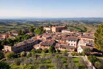 San Gimignano, Siena. Veduta dalla Torre Grossa verso  la chiesa di Sant' Agostino.