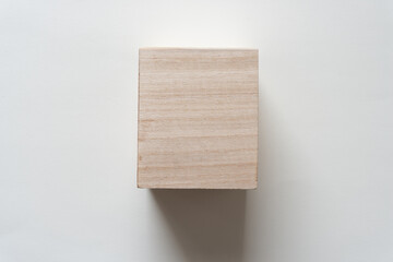 Naklejka premium simple wood box isolated on a not so white paper background