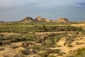 Bardenas Reales is a natural park in the region of Navarre, which was declared a biosphere reserve by UNESCO in 2000. What's so special about it? First of all, amazing landscapes! - obrazy, fototapety, plakaty