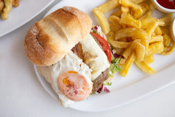 Burger egg