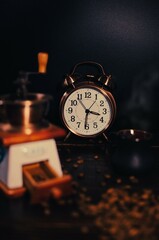 Naklejka premium Morning coffee with coffee grinder and coffee beans in vintage style