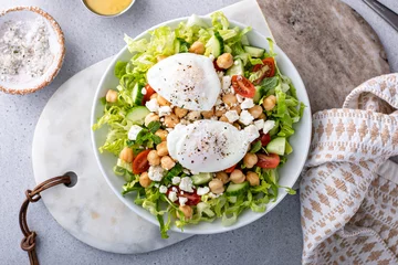 Poster Fresh vegetable salad with chickpeas and feta © fahrwasser