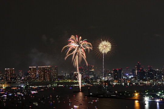 東京湾大華火祭 in 2015