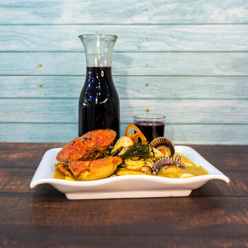 parihuela de cangrejo. peruvian food.