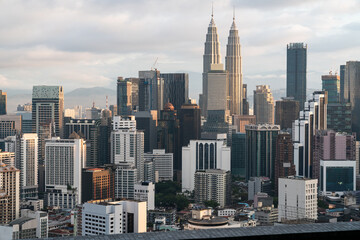 Obraz premium Petronas twin towers and Kuala Lumpur cityscape