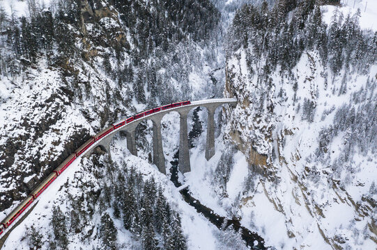 Bernina Express train, Landwasser Viaduct, Filisur, Switzerland