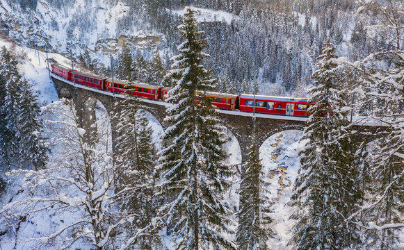 Bernina Express train, Landwasser Viaduct, Filisur, Switzerland